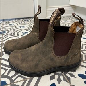 Size 5.5 AUS 8.5 US Women Blundstone Chelsea Boots